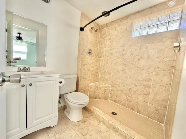 $1,700 | 115 East Chesley Avenue, Eustis, FL 32726