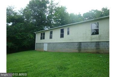 25 Blue Valley Road Linden, VA 22642 - Photo 2 of 17 Exterior (Rear)