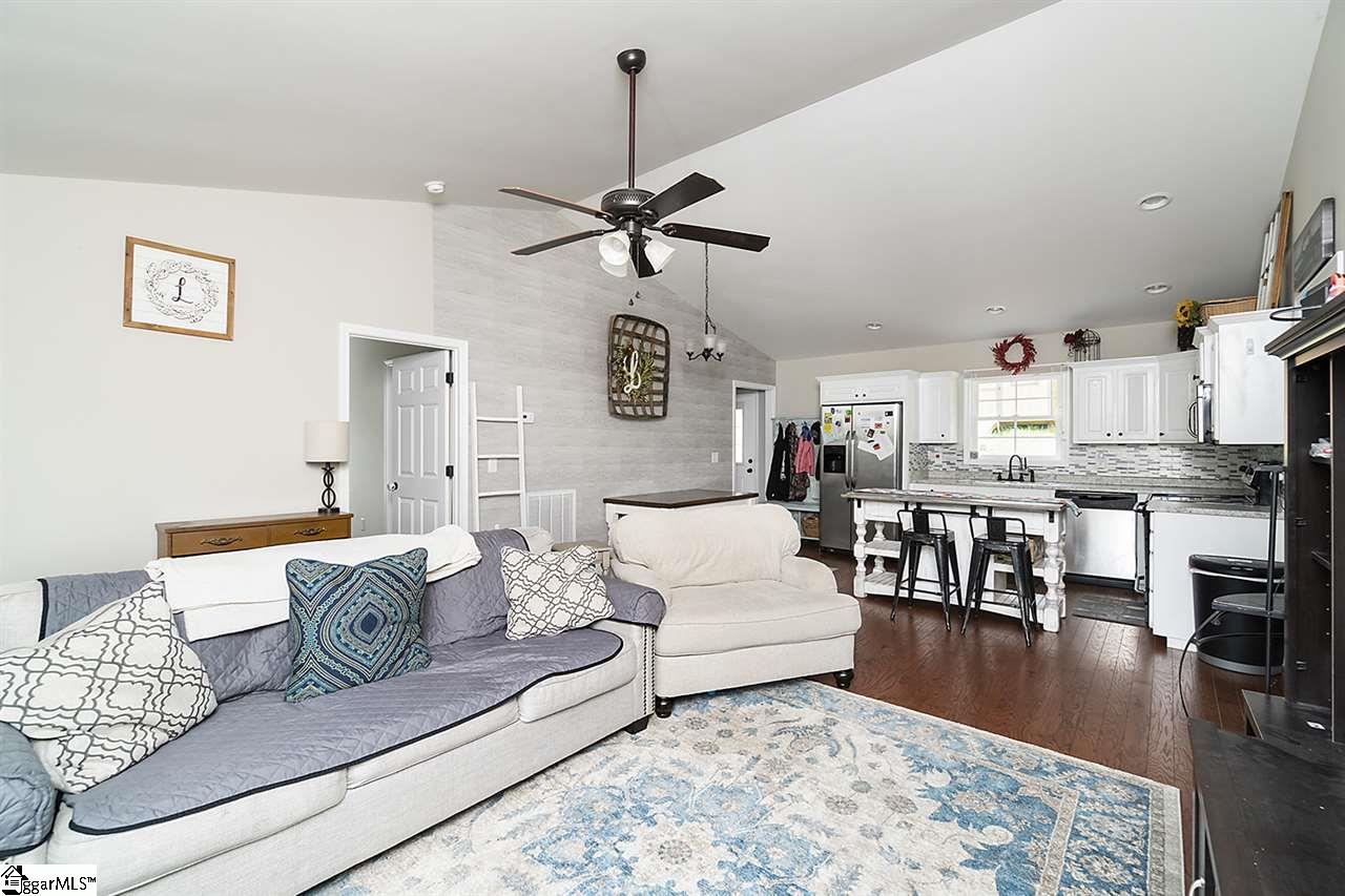 512 Secona Road Pickens, SC 29671 - Photo 11 of 24 Gallery Image 11