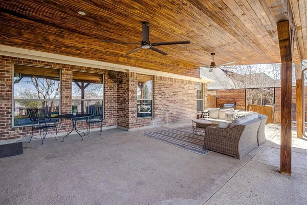 $730,000 | 43 Crown Road, Willow Park, TX 76087