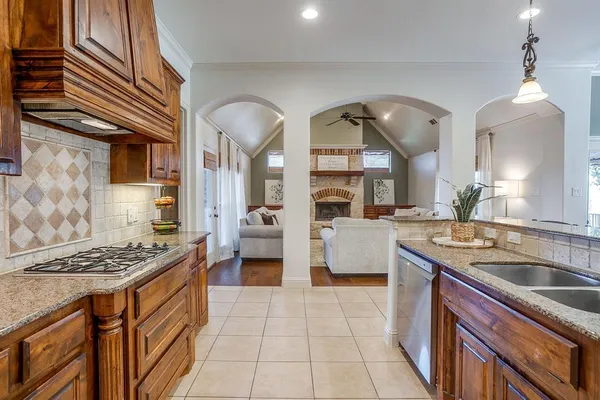 $730,000 | 43 Crown Road, Willow Park, TX 76087