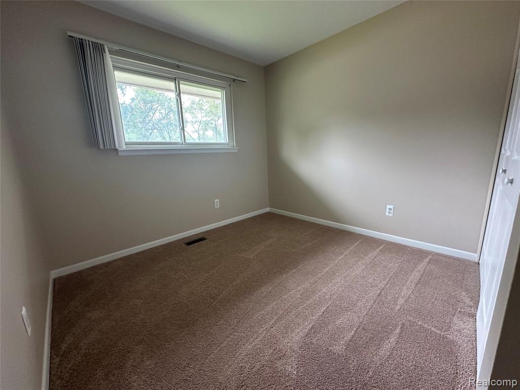 23062 Tuck Road Farmington Hills, MI 48336 - Photo 14 of 20 Gallery Image 14
