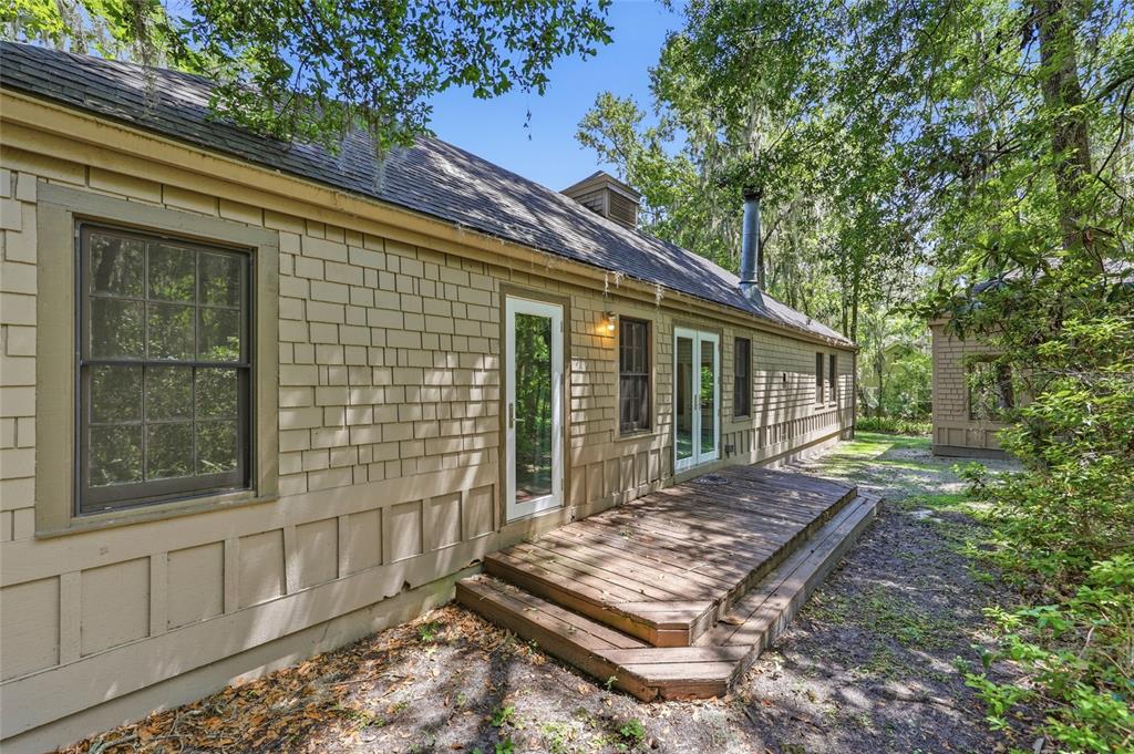 8502 Southwest 52 Place Gainesville, FL 32608 - Photo 24 of 32