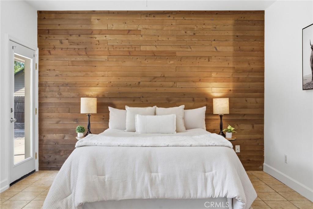 451 Hideaway Chico, CA 95926 - Photo 19 of 33 a bed room with a bed