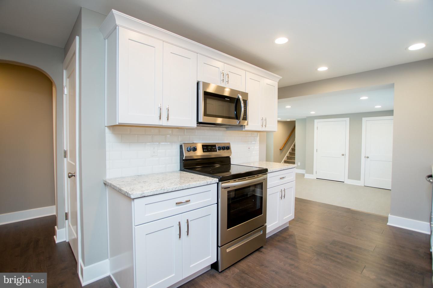 2934 Snake Hill Road Doylestown, PA 18902 - Photo 9 of 26