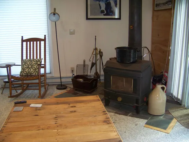 $299,000 | 436 Mt View Loop, Rochester, VT 05767