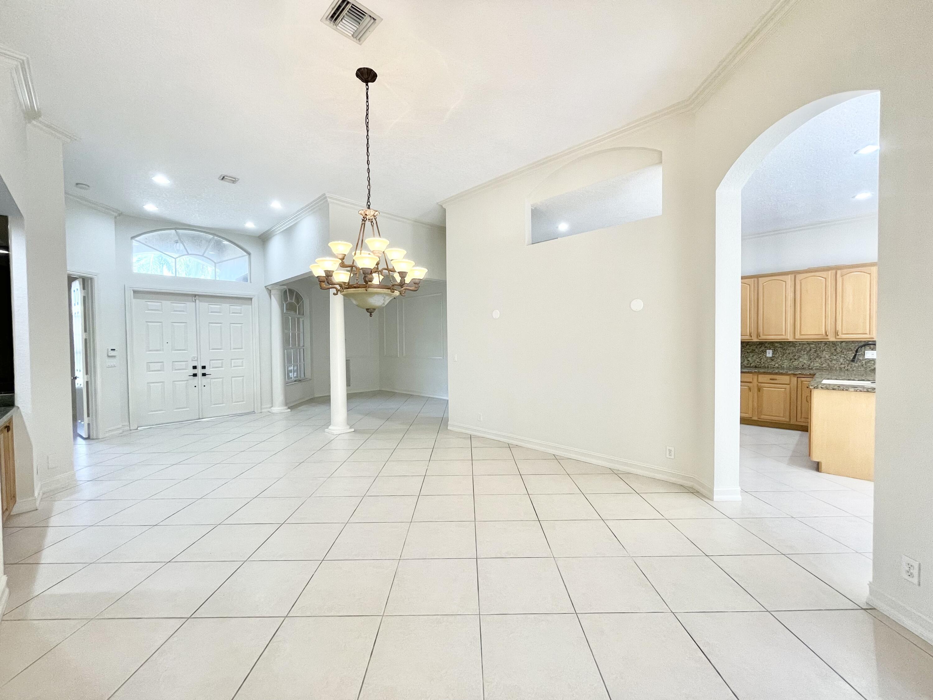 21232 Rock Ridge Drive Boca Raton, FL 33428 - Photo 3 of 15 20230511190020790839000000-o