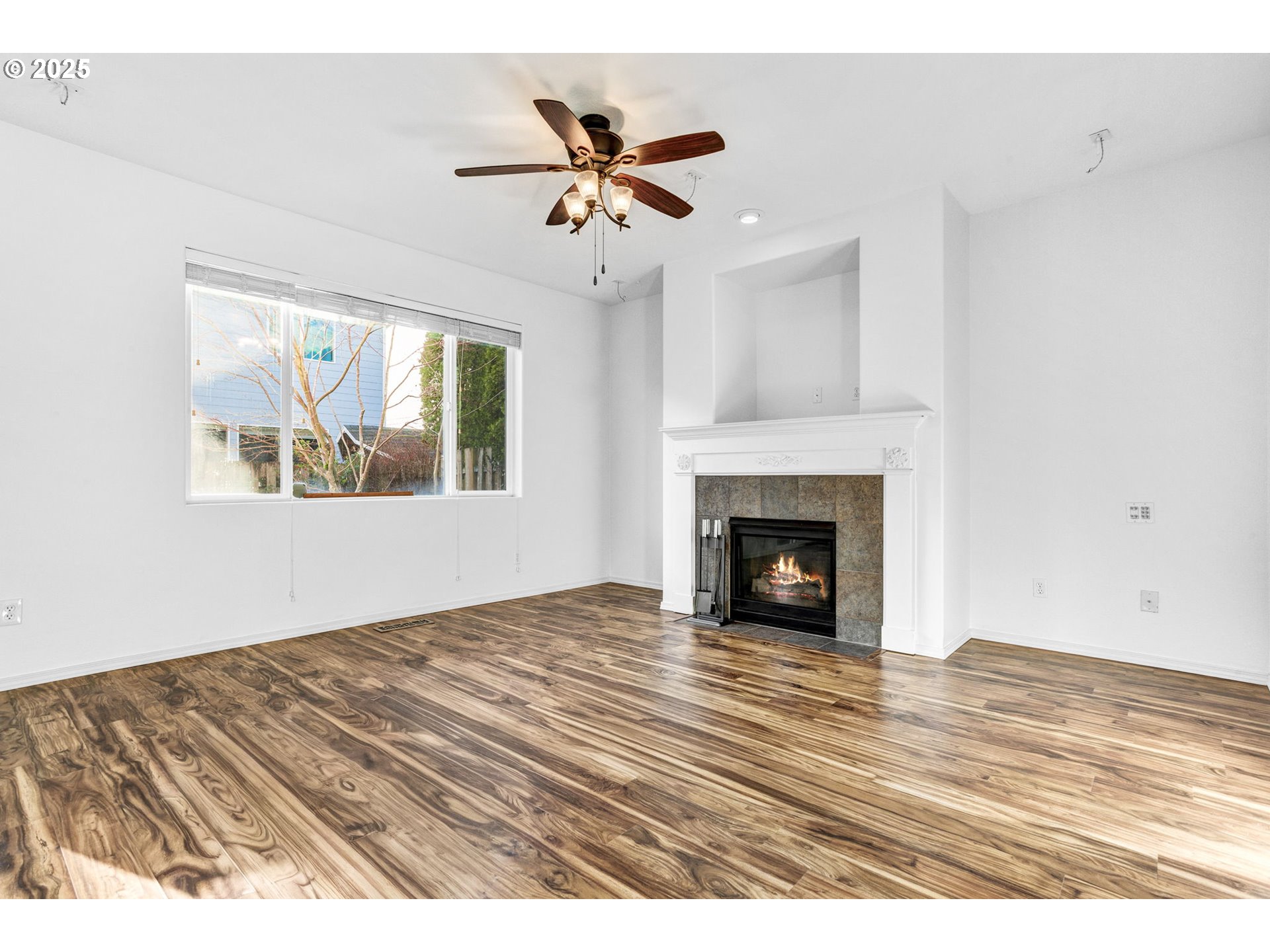 950 Southwest 17th Way Troutdale, OR 97060 - Photo 11 of 42