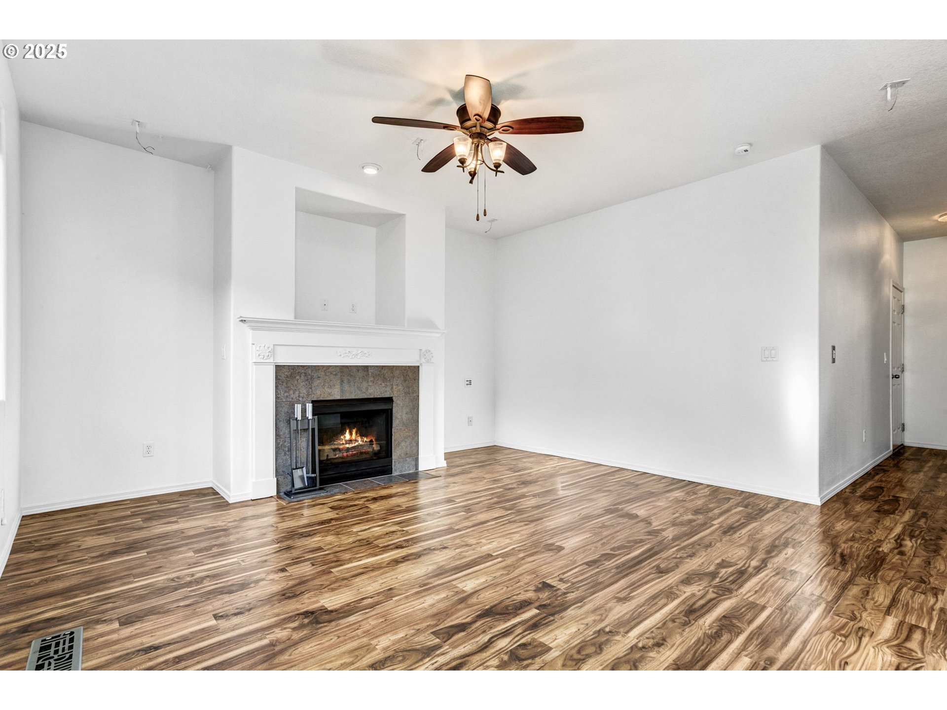 950 Southwest 17th Way Troutdale, OR 97060 - Photo 13 of 42