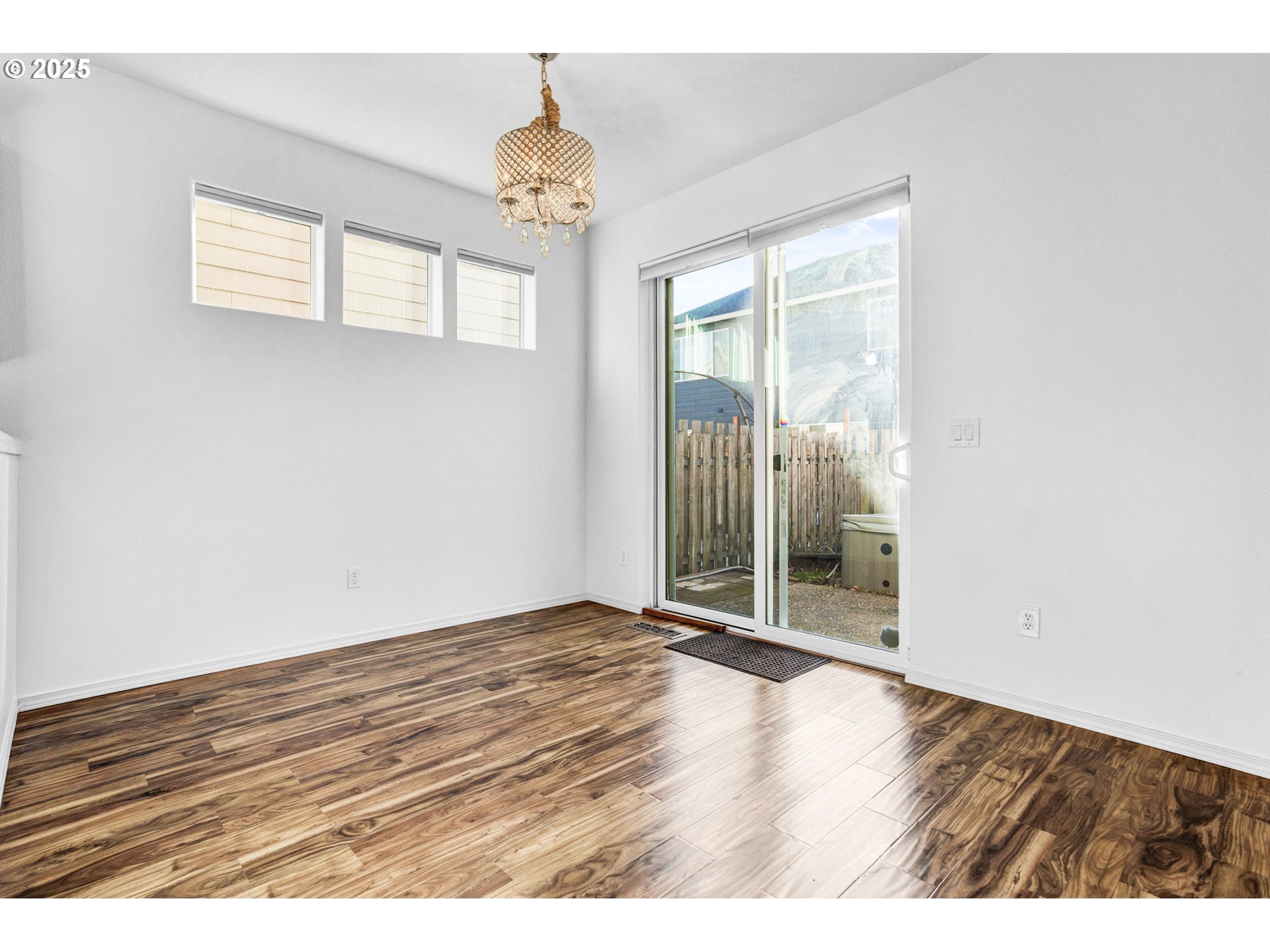 950 Southwest 17th Way Troutdale, OR 97060 - Photo 14 of 42