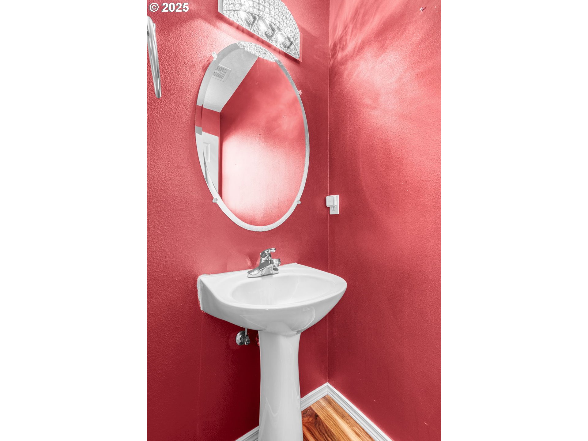 950 Southwest 17th Way Troutdale, OR 97060 - Photo 6 of 42