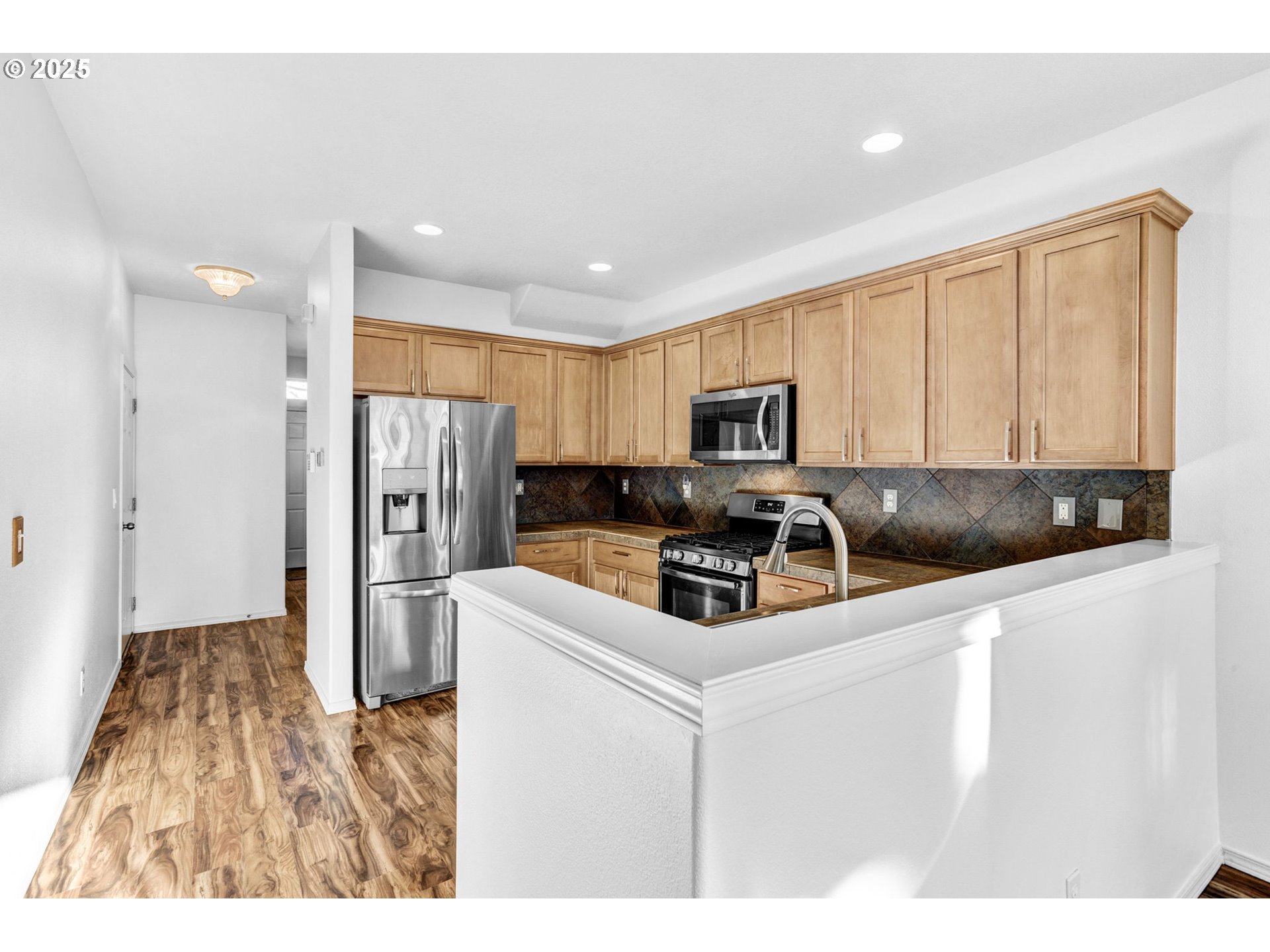 950 Southwest 17th Way Troutdale, OR 97060 - Photo 10 of 42