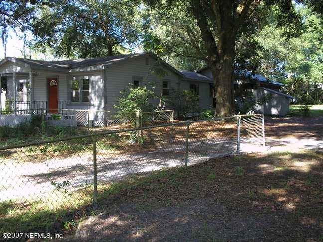 149 Heidt Road Palatka, FL 32177 - Photo 4 of 11 side view of home