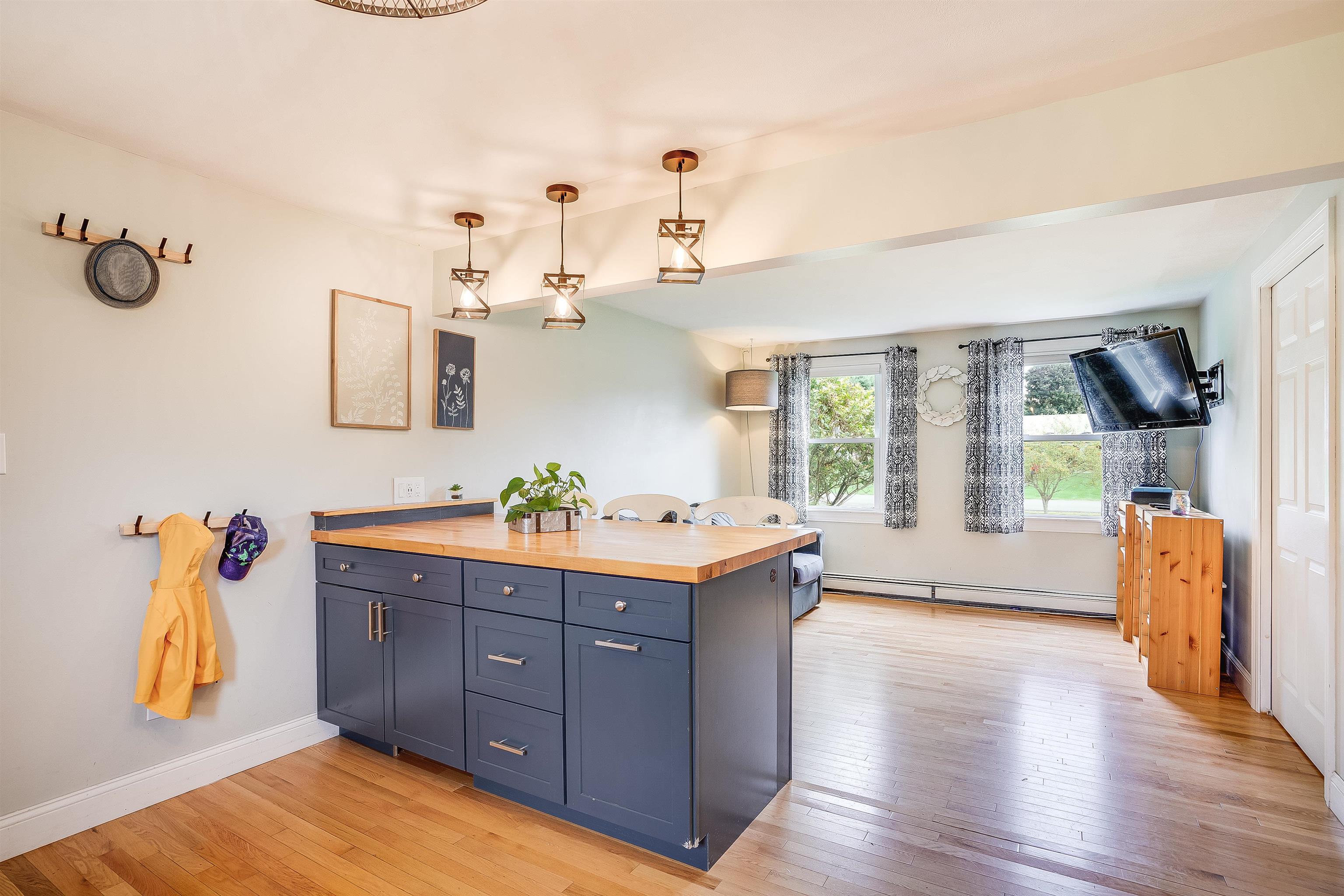 36 Holmgren Road Stratham, NH 03885 - Photo 5 of 40