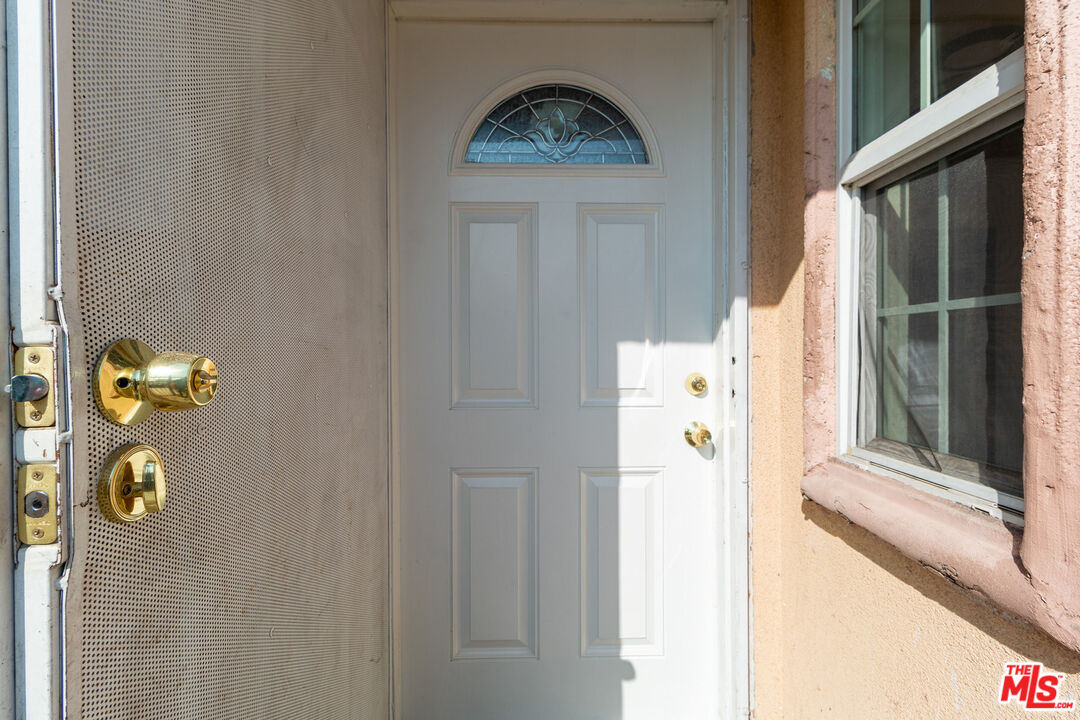 5605 Compton Avenue Los Angeles, CA 90011 - Photo 2 of 17