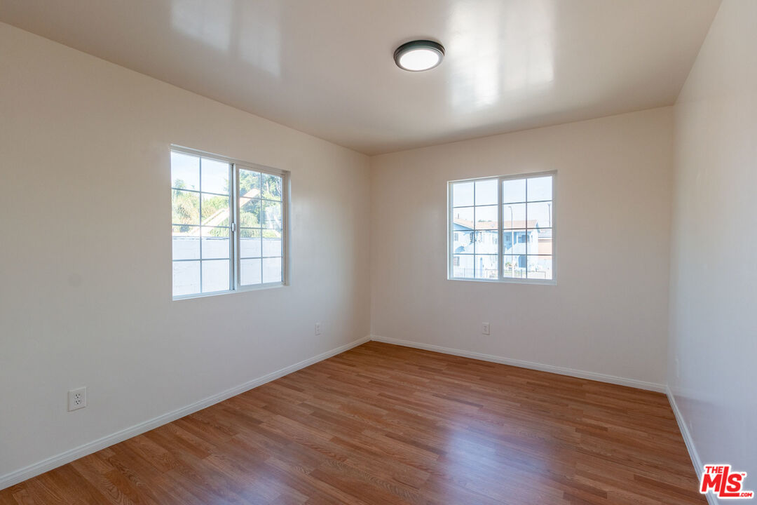 5605 Compton Avenue Los Angeles, CA 90011 - Photo 10 of 17