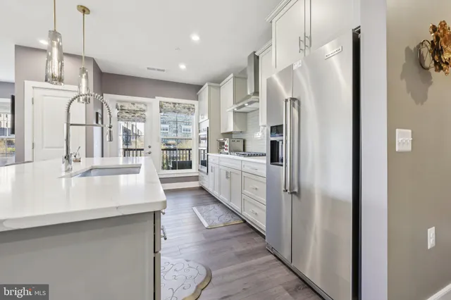 $720,000 | 104 St Ives Place, Unit 402, Oxon Hill, MD 20745