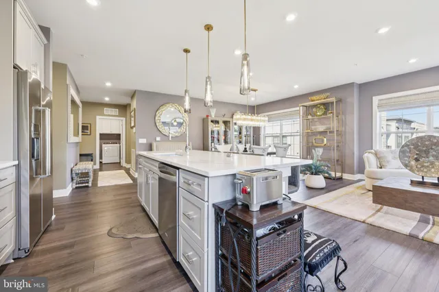 $720,000 | 104 St Ives Place, Unit 402, Oxon Hill, MD 20745