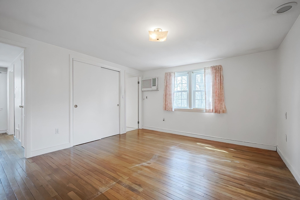 86 Brewster Road Medford, MA 02155 - Photo 18 of 32 Gallery Image 18