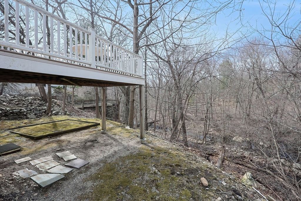 86 Brewster Road Medford, MA 02155 - Photo 8 of 32 Gallery Image 8
