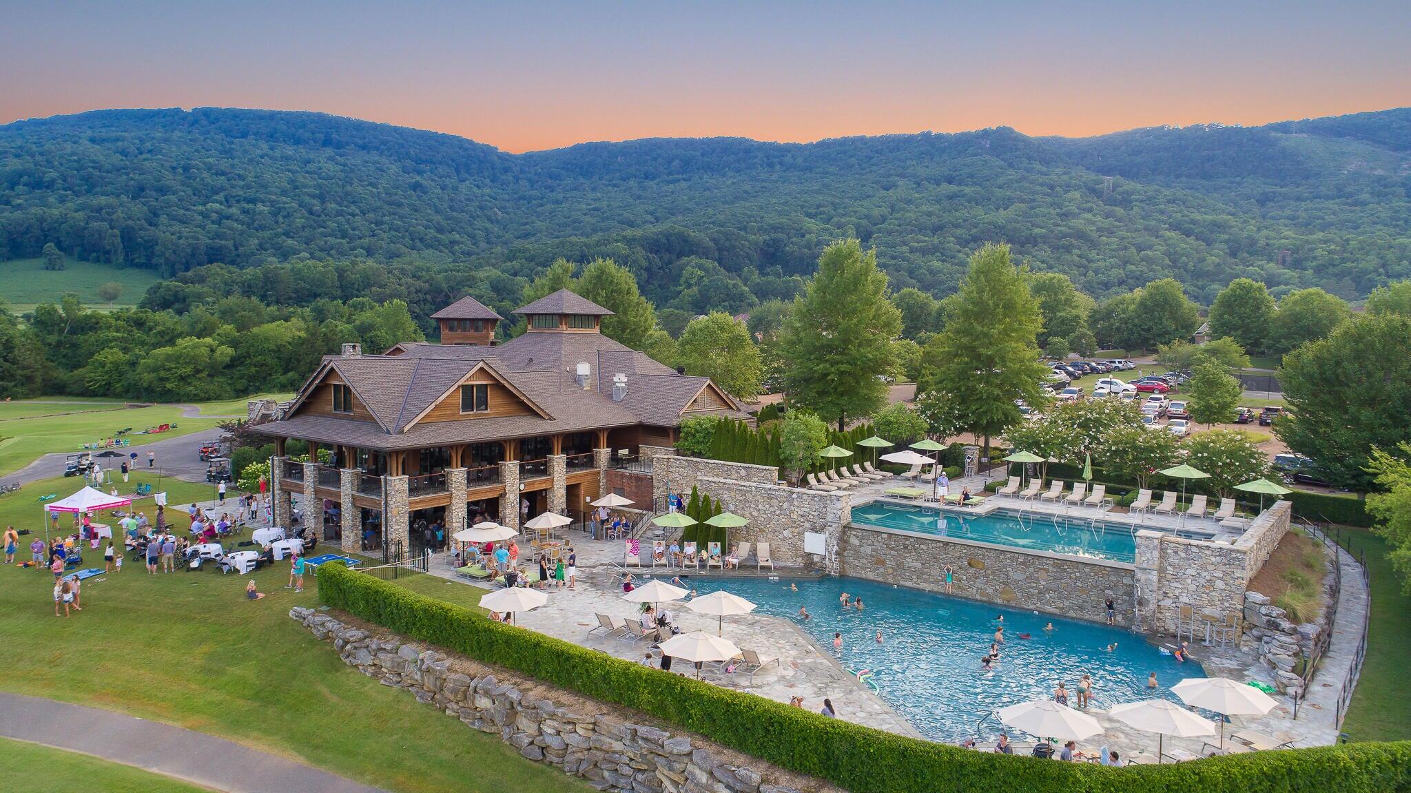 4775 Amethyst Road Chattanooga, TN 37419 - Photo 45 of 61 Black Creek Pool