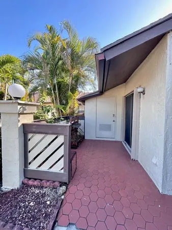 $2,000 | 193 Mastic Tree Court, Royal Palm Beach, FL 33411