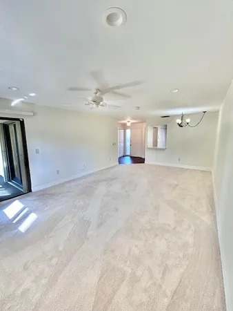 $2,000 | 193 Mastic Tree Court, Royal Palm Beach, FL 33411