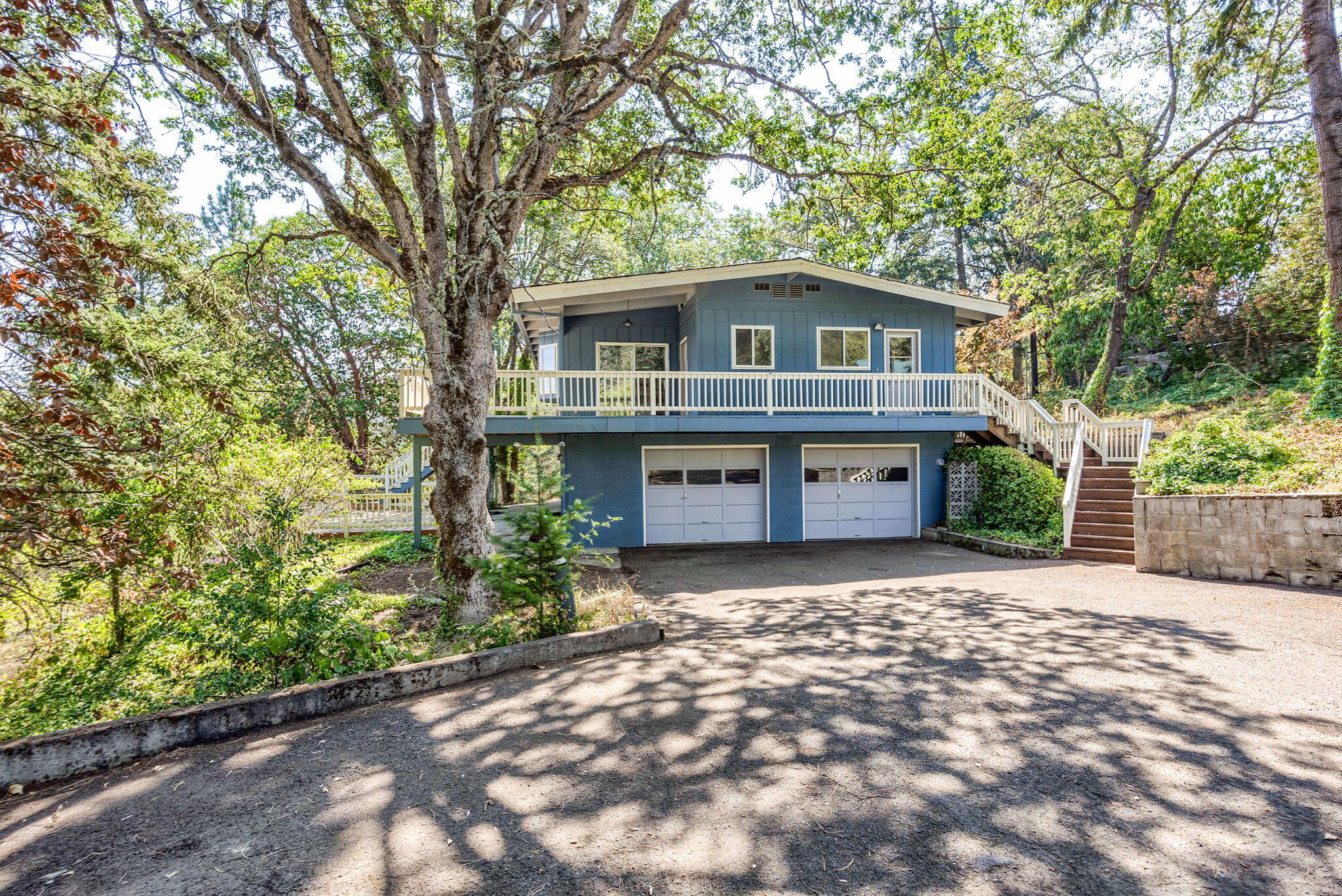 975 Applegate Street Jacksonville, OR 97530 - Photo 36 of 46 37-Frontal