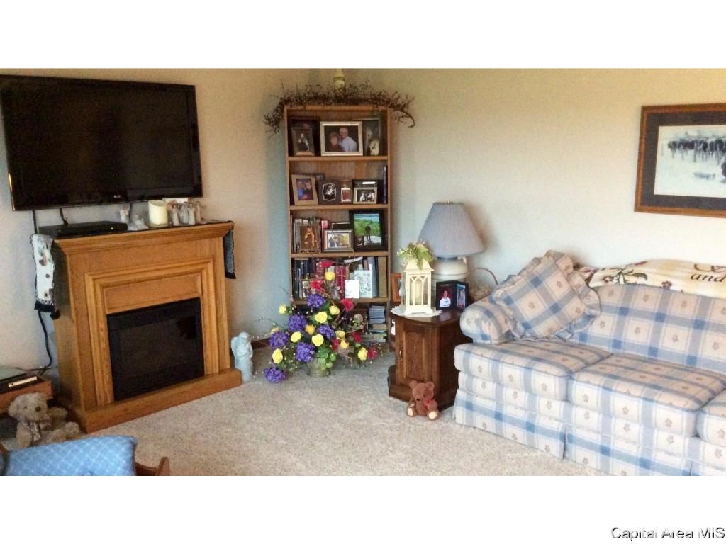 9858 Union Grove Road Morrison, IL 61270 - Photo 7 of 20