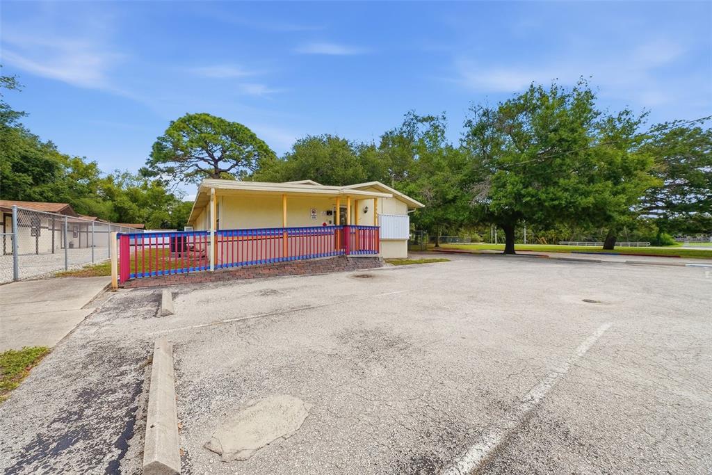 2886 Whitney Road Clearwater, FL 33760 - Photo 38 of 41