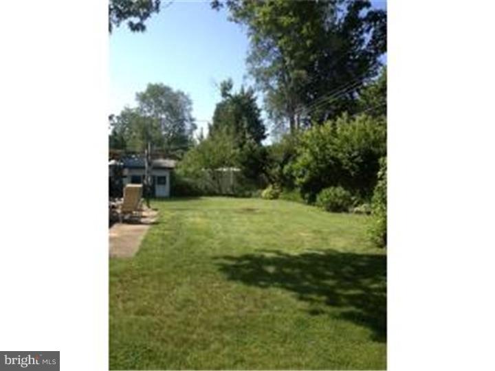 47 Sugarplum Road Levittown, PA 19056 - Photo 14 of 14 Gallery Image 14