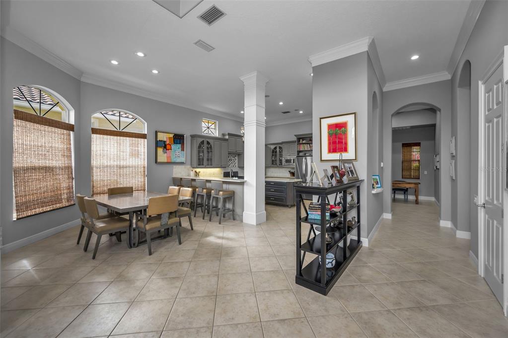 8871 Silverthorn Road Seminole, FL 33777 - Photo 30 of 98