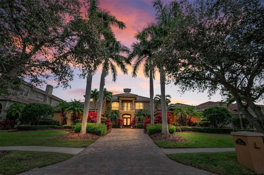 8871 Silverthorn Road Seminole, FL 33777 - Photo 6 of 98