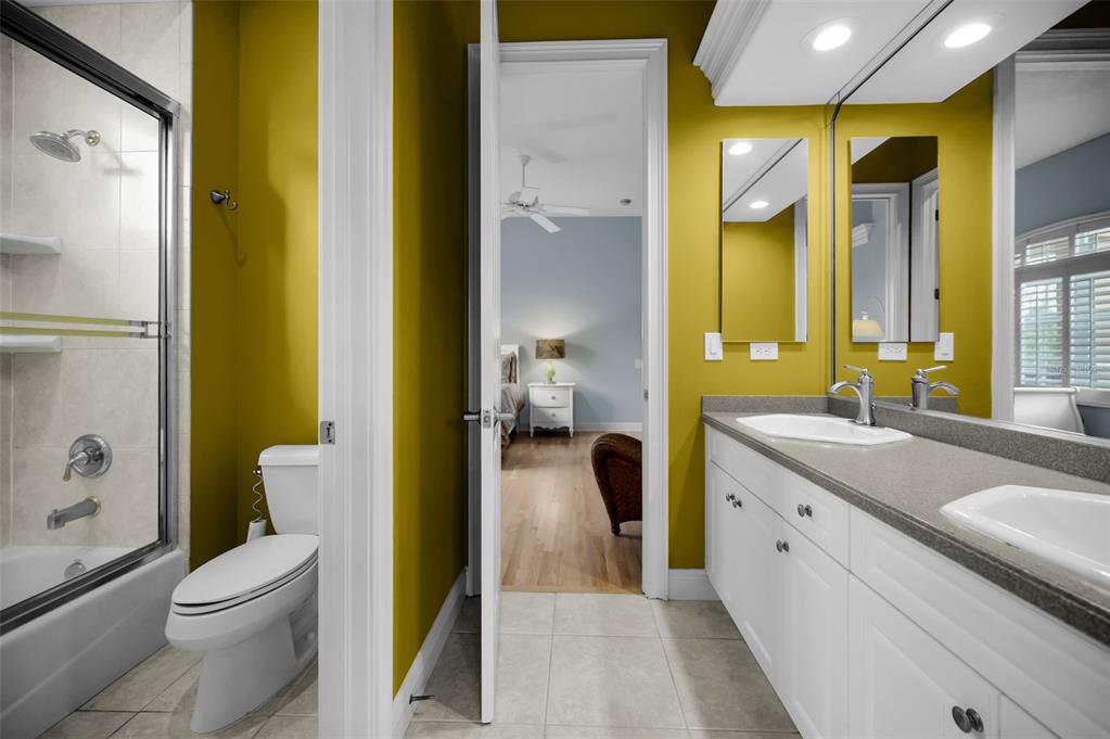 8871 Silverthorn Road Seminole, FL 33777 - Photo 72 of 98