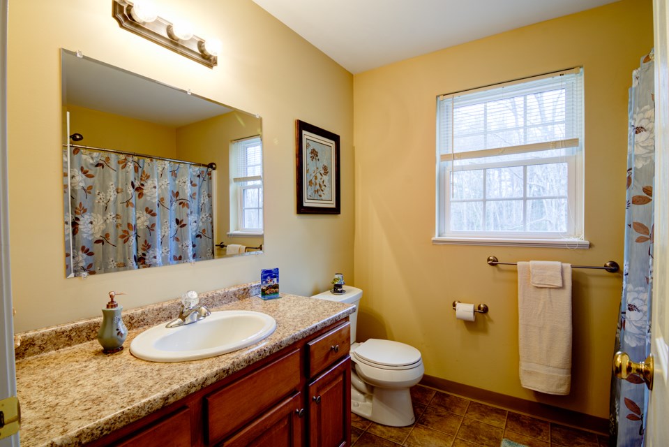 16 Depot Road Kingston, NH 03848 - Photo 23 of 37 Gallery Image 23