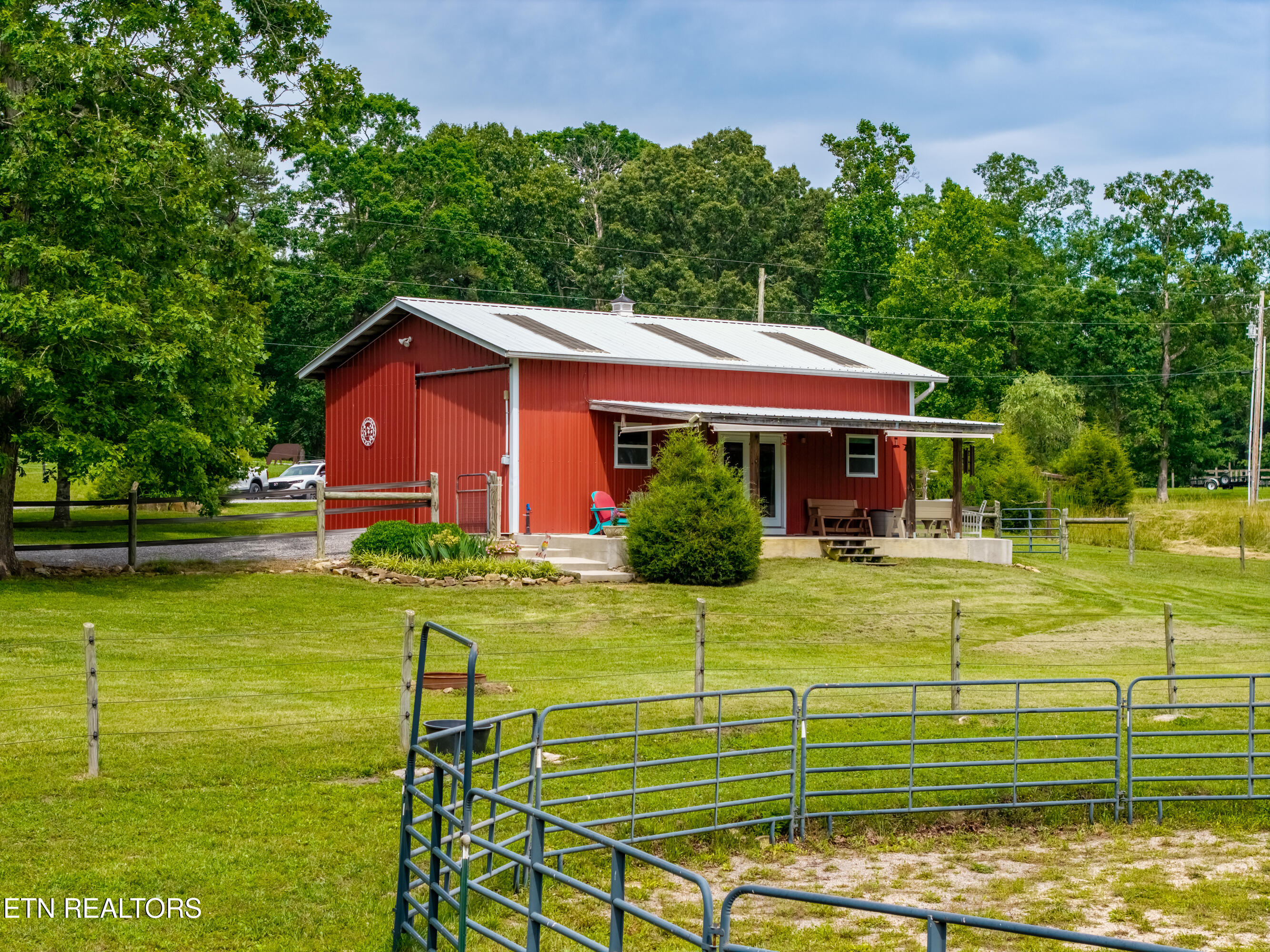 1152 Brier Branch Road Graysville, TN 37338 - Photo 2 of 49 Home with Large Covered Porch