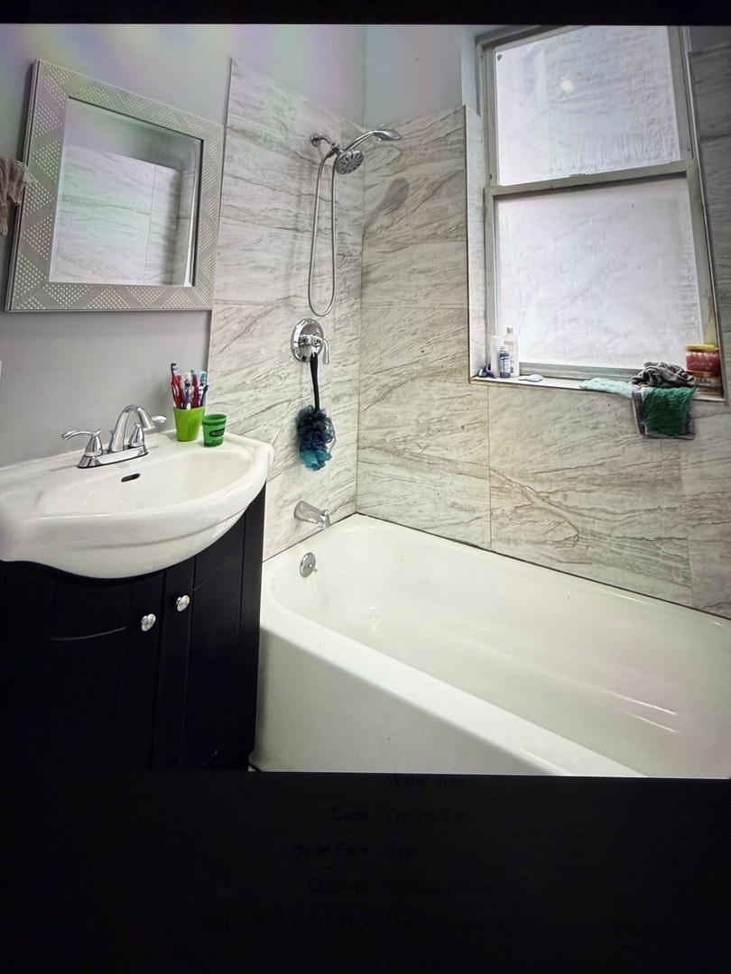 5943 South Indiana Avenue, Unit 3 Chicago, IL 60637 - Photo 6 of 10