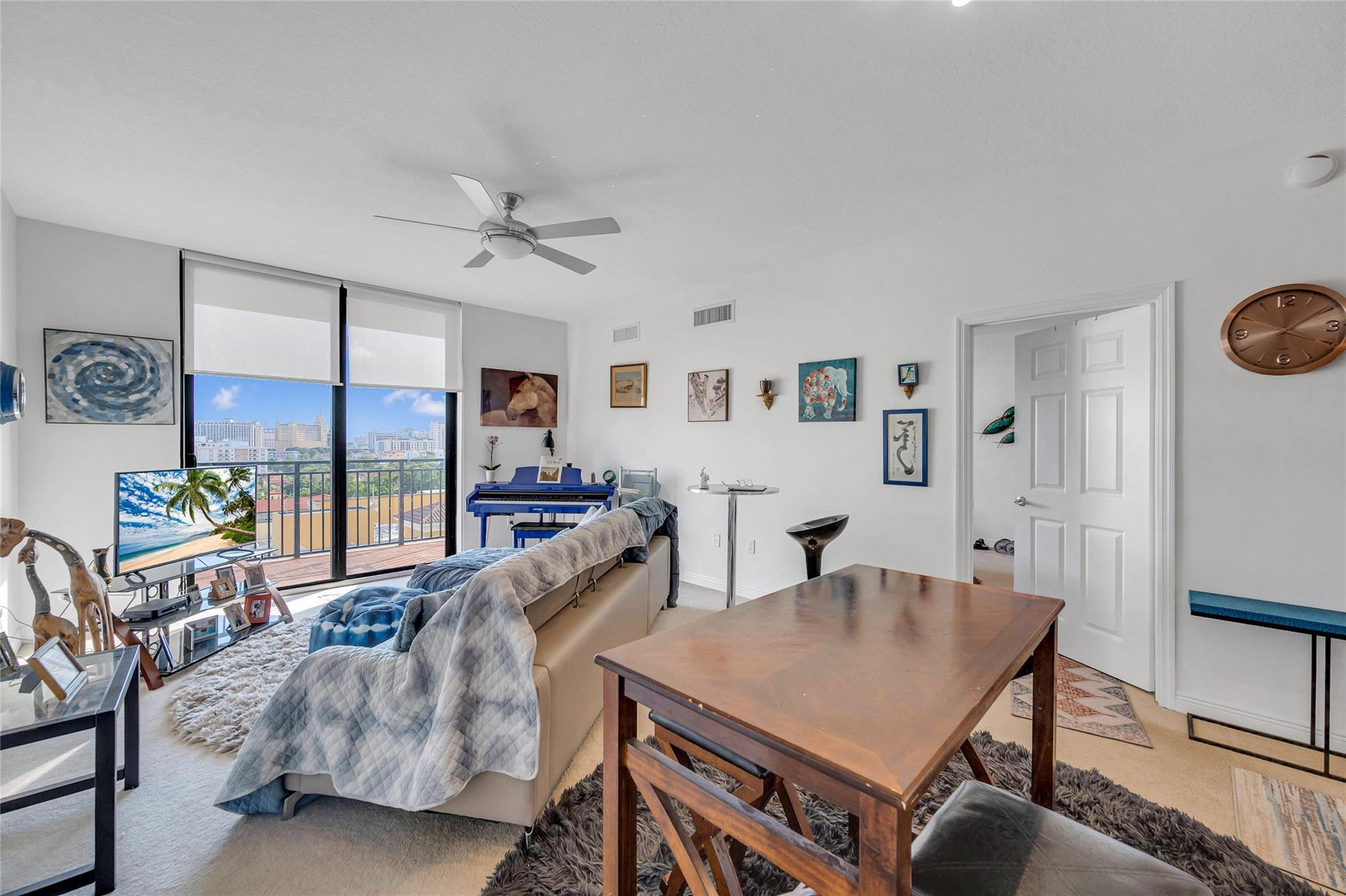 888 Douglas Road, Unit 906 Coral Gables, FL 33134 - Photo 12 of 41 Photo 12
