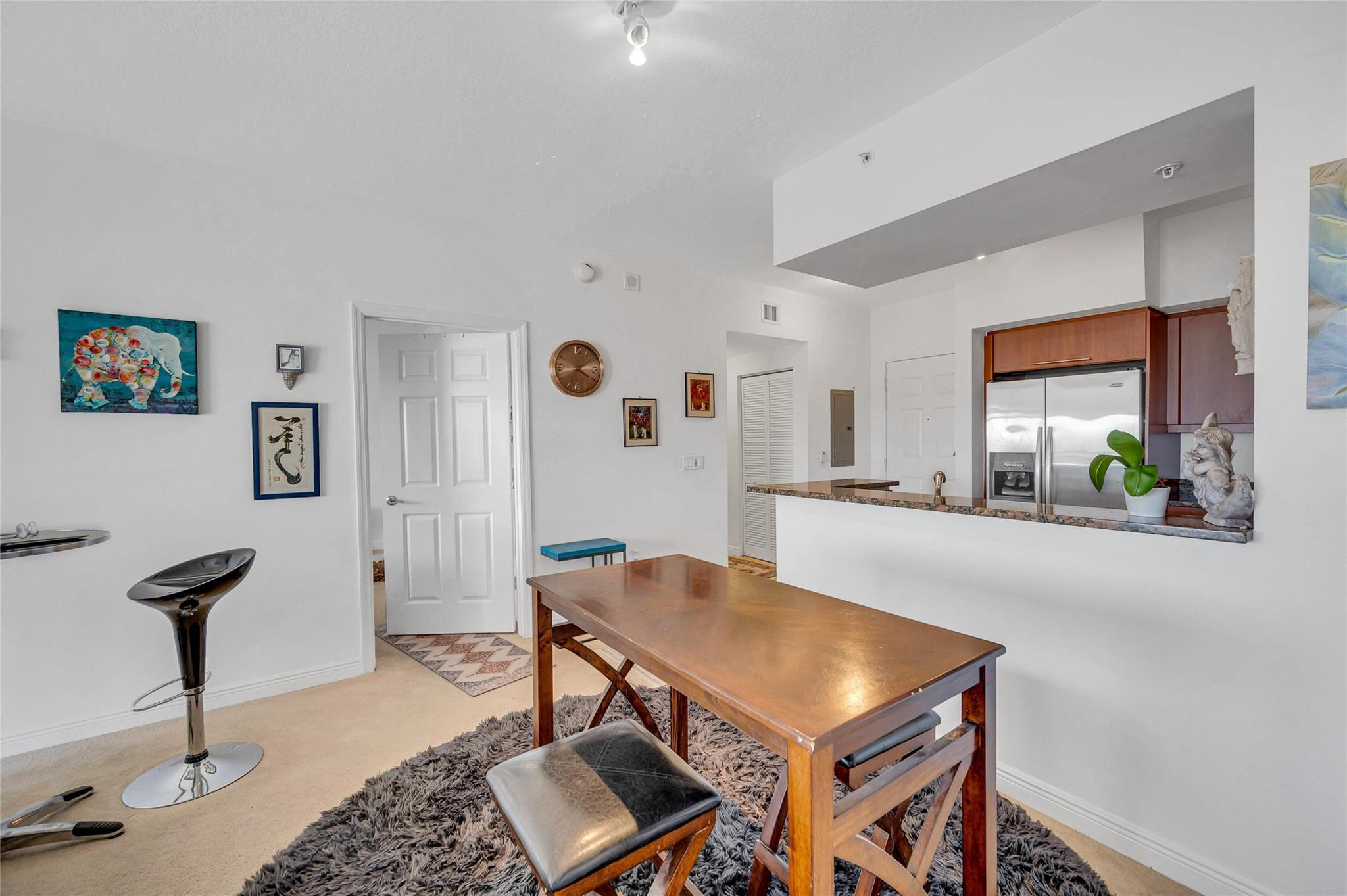 888 Douglas Road, Unit 906 Coral Gables, FL 33134 - Photo 13 of 41 Photo 13
