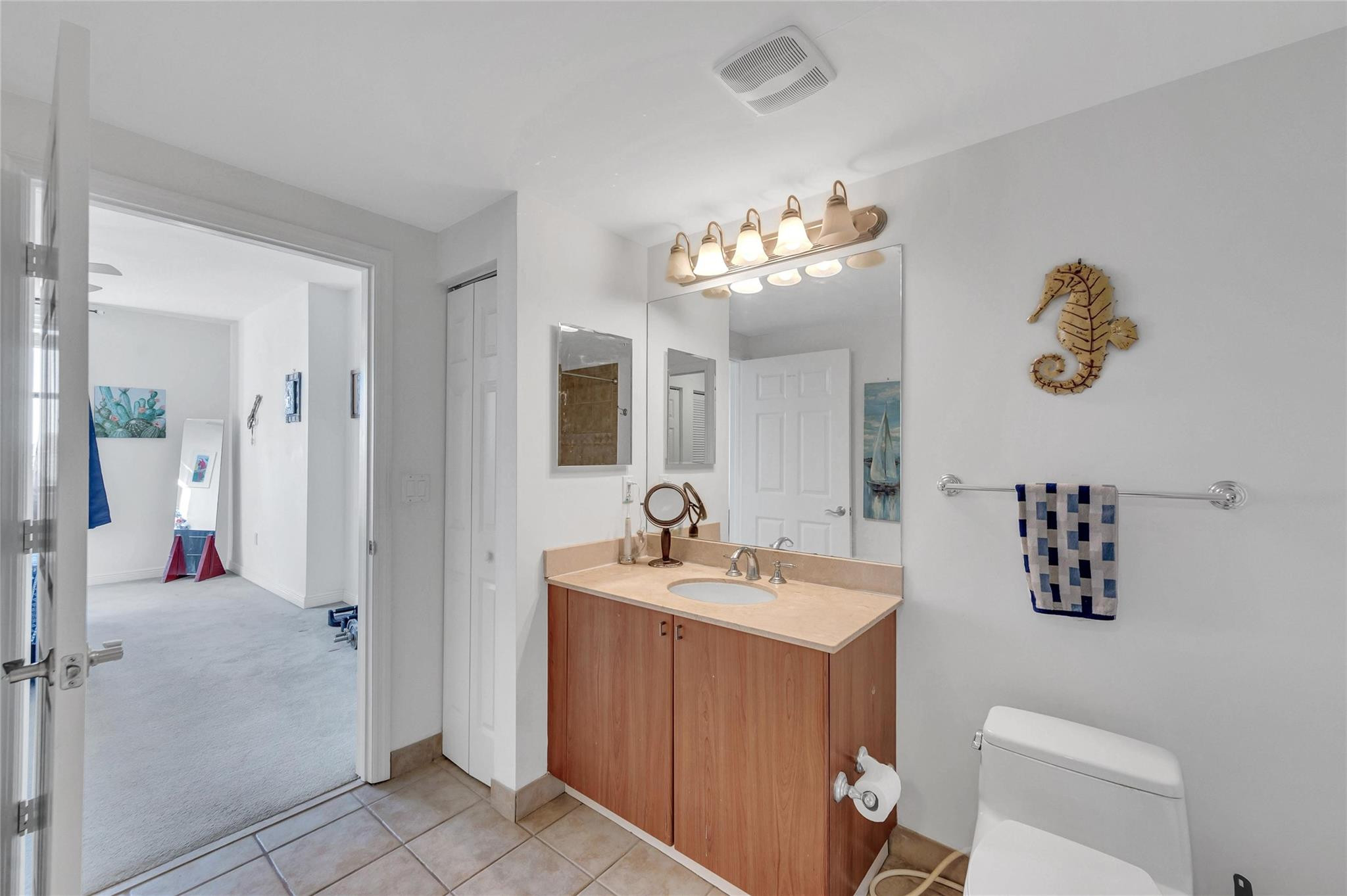 888 Douglas Road, Unit 906 Coral Gables, FL 33134 - Photo 24 of 41 Photo 24