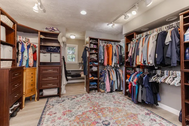 a view of a walk in closet