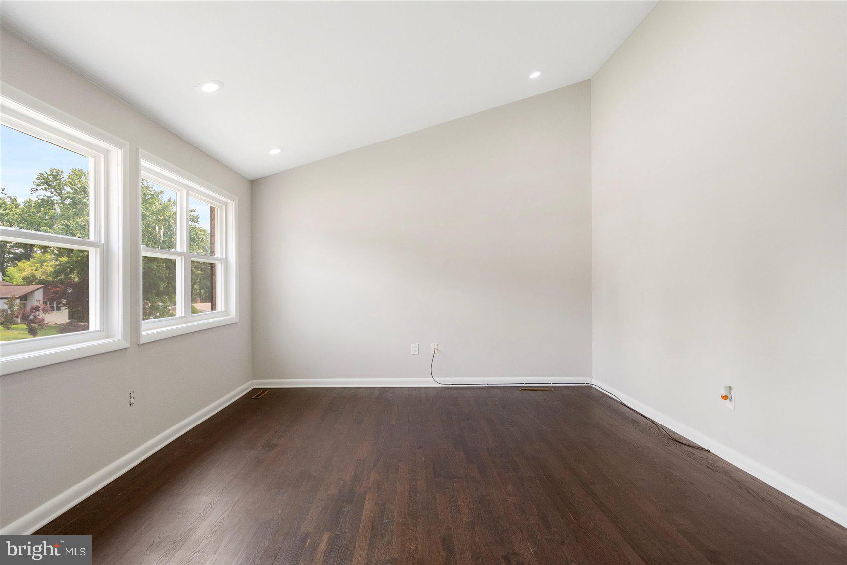 7417 Ricksway Road Pikesville, MD 21208 - Photo 9 of 26 Living room