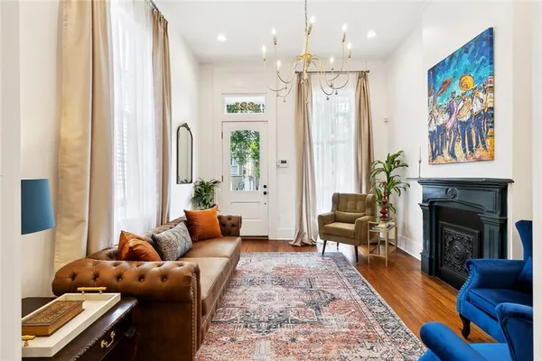 $4,250 | 621 Kerlerec Street, New Orleans, LA 70116