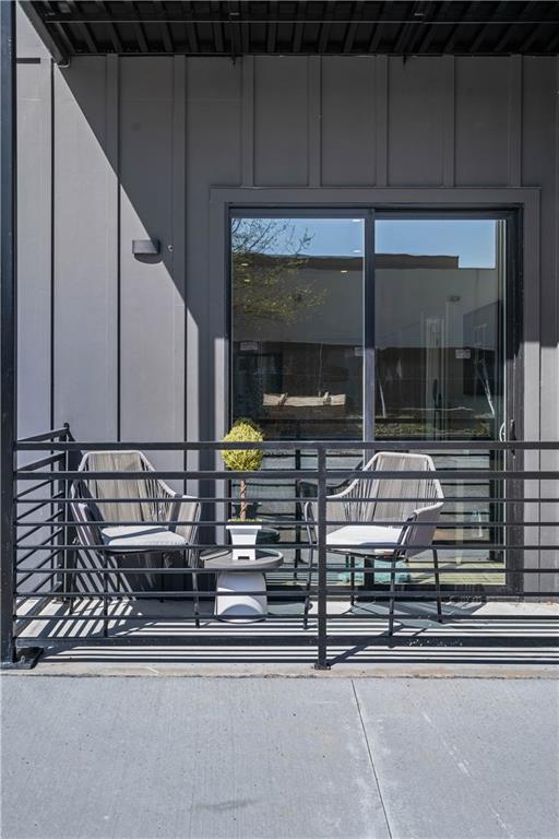 1155 Custer Avenue Southeast, Unit 202 Atlanta, GA 30316 - Photo 7 of 13 a view of entryway and hall