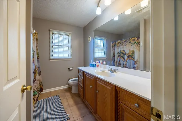 $305,000 | 2005 Otto Drive, Jackson, MO 63755