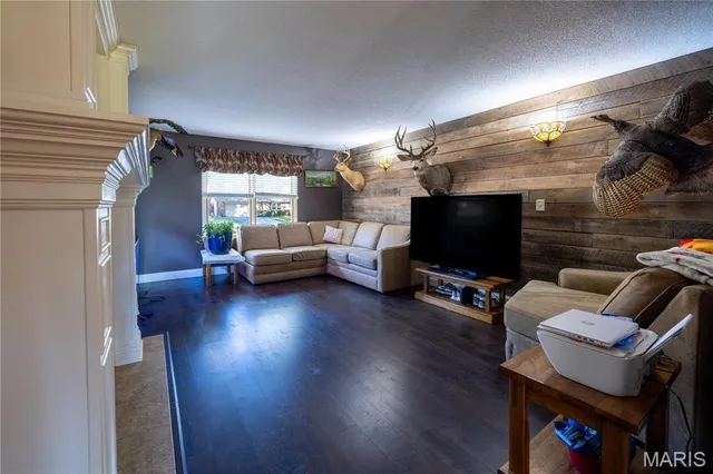 $305,000 | 2005 Otto Drive, Jackson, MO 63755