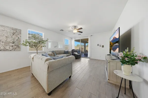 $440,000 | 3309 South 75th Drive, Phoenix, AZ 85043