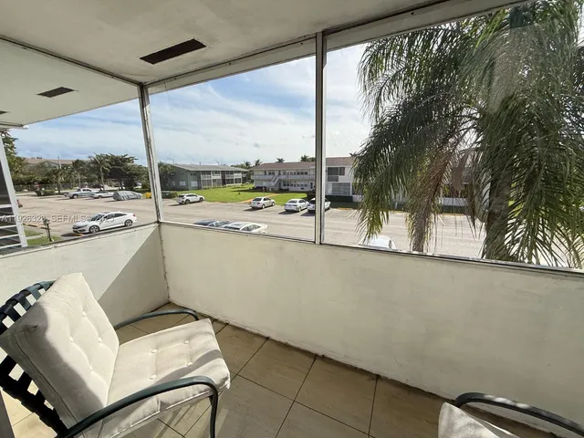 $2,000 | 90 Easthampton D, Unit 90, West Palm Beach, FL 33417