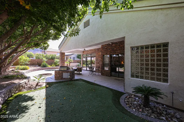 $1,099,000 | 2012 East Glenn Drive, Phoenix, AZ 85020