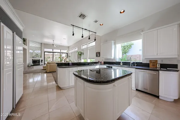$1,099,000 | 2012 East Glenn Drive, Phoenix, AZ 85020